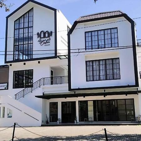 Hotel Bianco Costel Bogor Esterno foto