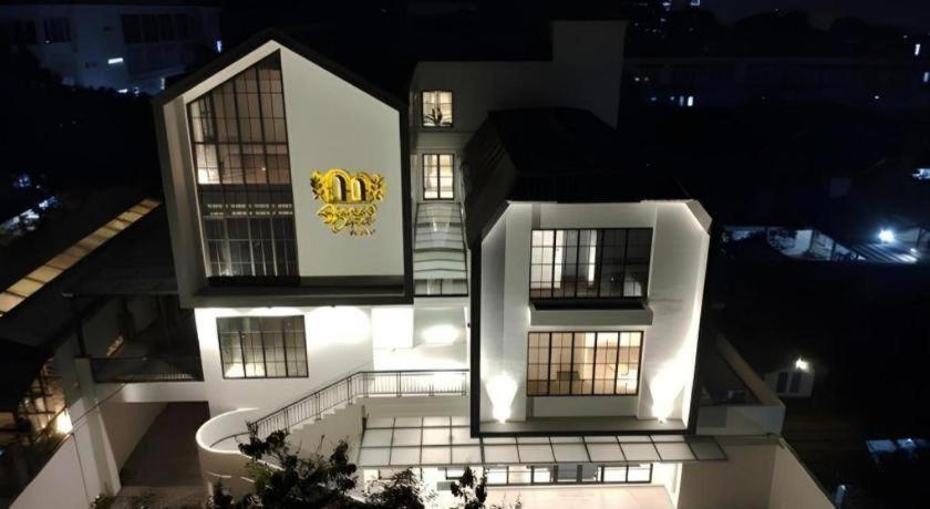 Hotel Bianco Costel Bogor Esterno foto