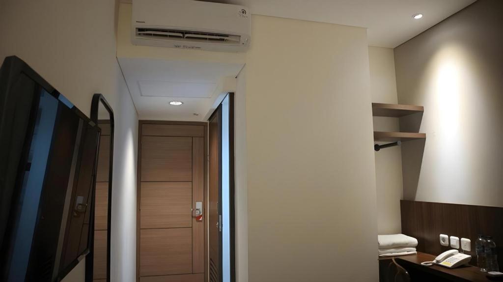 Hotel Bianco Costel Bogor Esterno foto