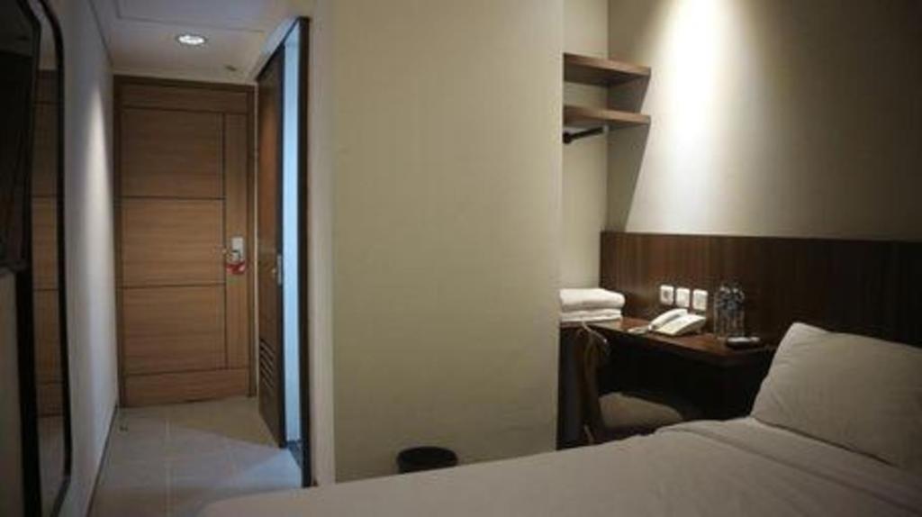 Hotel Bianco Costel Bogor Esterno foto