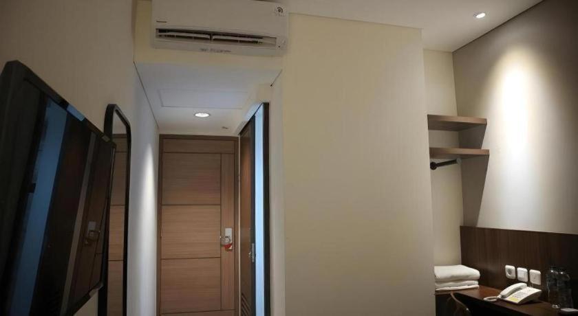 Hotel Bianco Costel Bogor Esterno foto