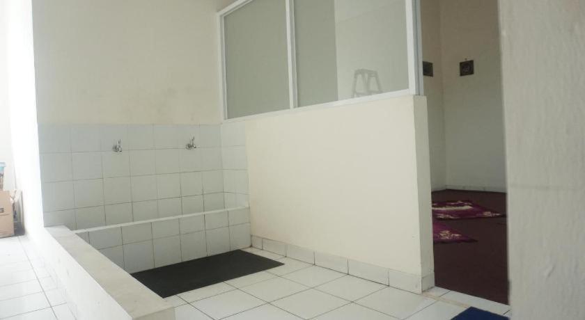 Hotel Bianco Costel Bogor Esterno foto